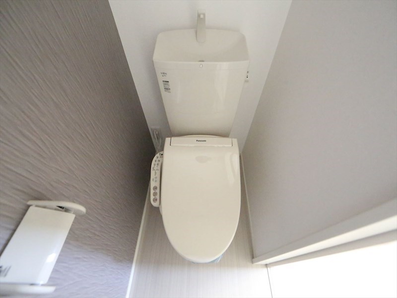 トイレ　温水洗浄暖房便座付トイレ