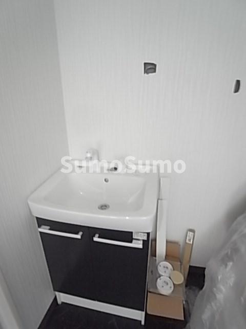 洗面設備　スペースが確保できる洗面所です