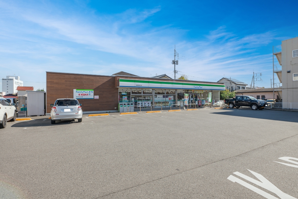 コンビニ　ファミリーマート 高崎飯塚町北店（コンビニ）まで508m