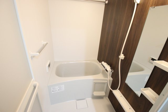 バス・シャワールーム　※別室の参考写真の為、現況優先です。