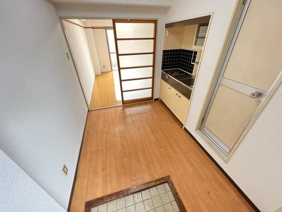 玄関　※別部屋の写真です