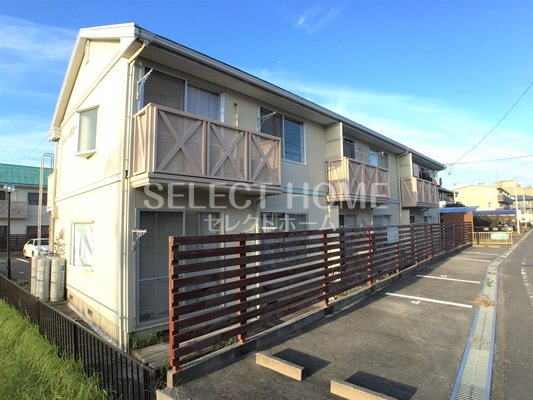 建物外観　落ち着いた雰囲気の外観です