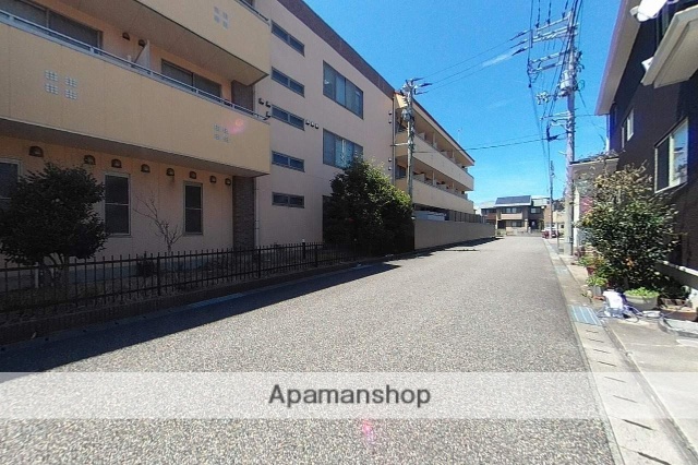 その他　前面道路（その他）まで0m