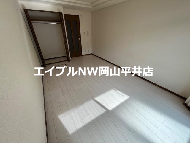 居室・リビング　室内