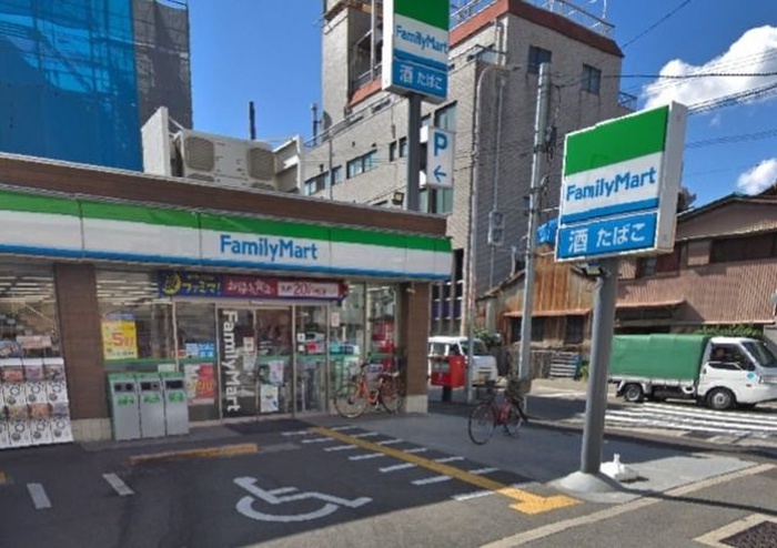 コンビニ　ファミリーマート城東えなみ店（コンビニ）まで450m