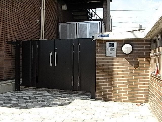 エントランス　オートロック完備