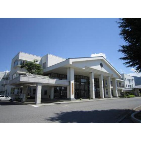 中学校　須坂市立墨坂中学校（中学校）まで1351m