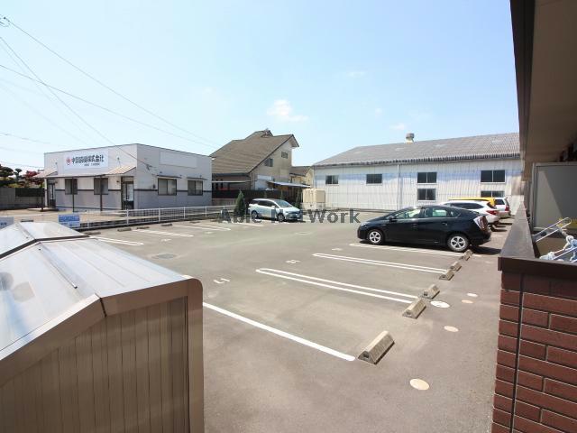 駐車場　駐車場