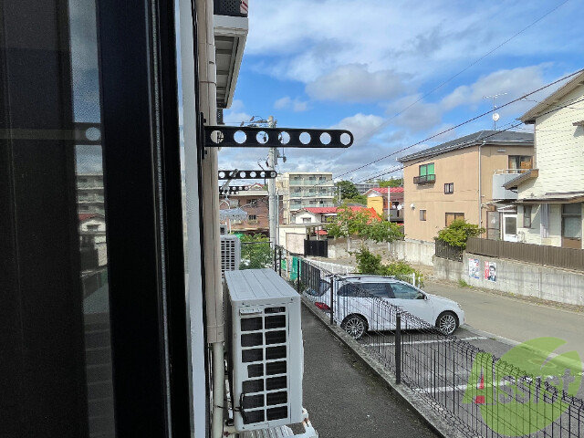 バルコニー　バルコニーはありませんが洗濯物は干せそうです。