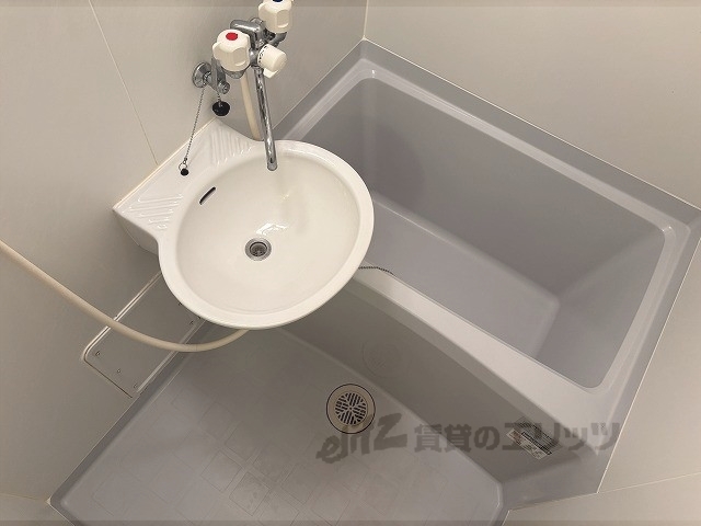 バス・シャワールーム　バス