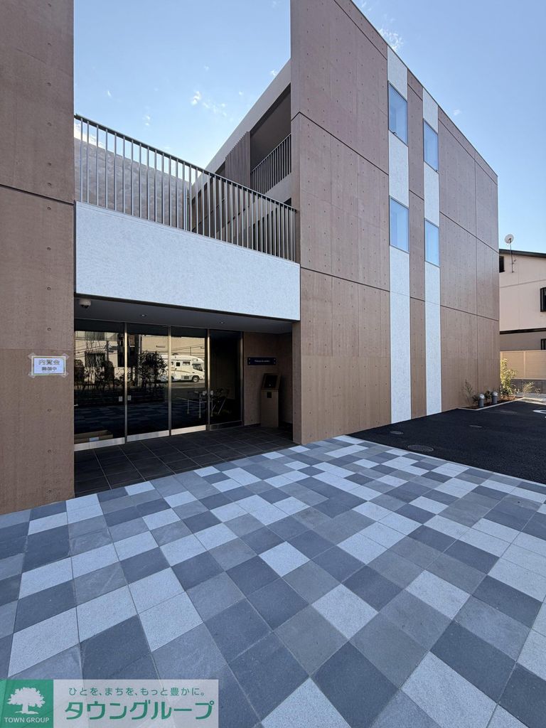 エントランス　お部屋探しはタウンハウジングへ♪