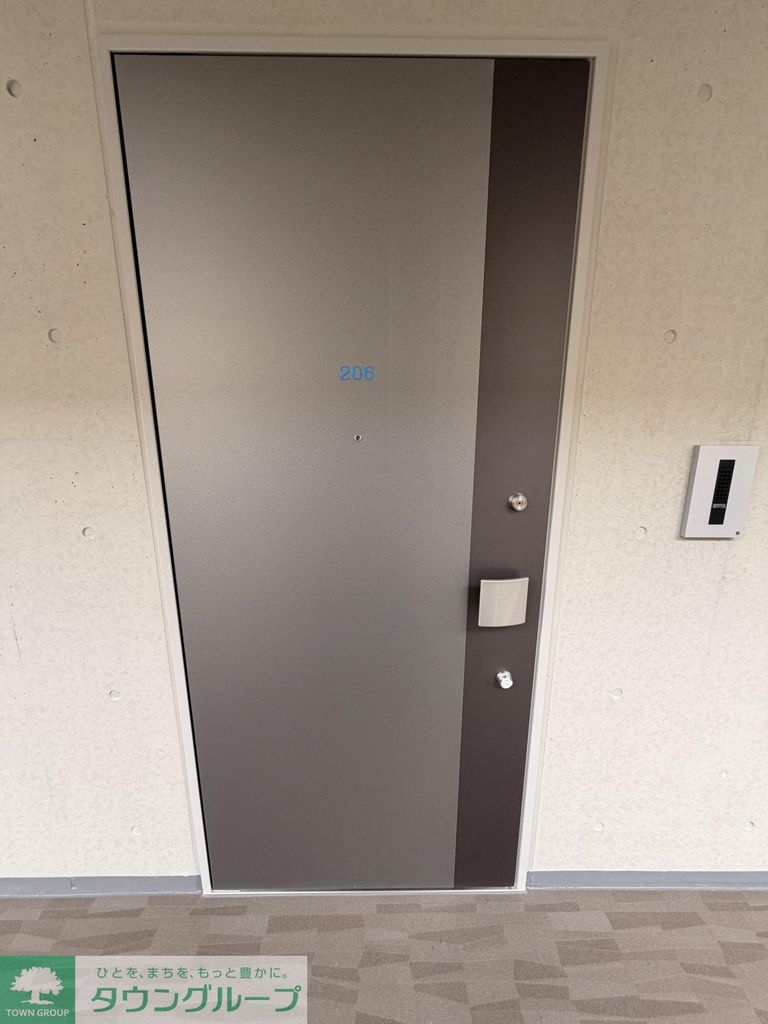 玄関　お部屋探しはタウンハウジングへ♪