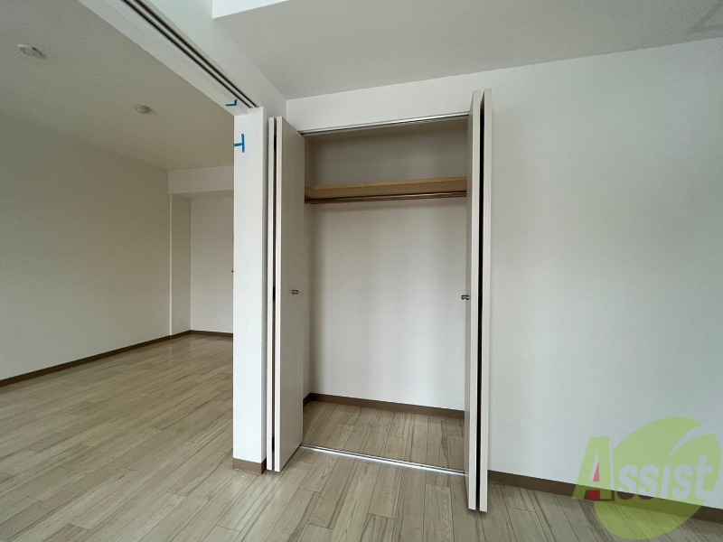 収納　こちらには収納スペースがあります。あると便利ですね！