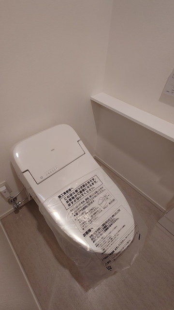 トイレ　※写真は同タイプ住戸です。