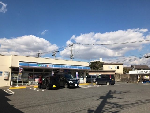 コンビニ　ローソン横手店（コンビニ）まで90m