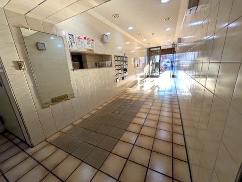 玄関　玄関からの様子