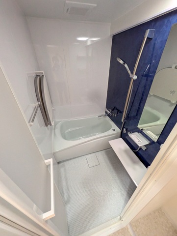 バス・シャワールーム　ゆとりのあるバスルーム