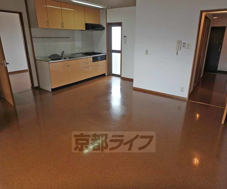 居室・リビング　広々としたお部屋です。