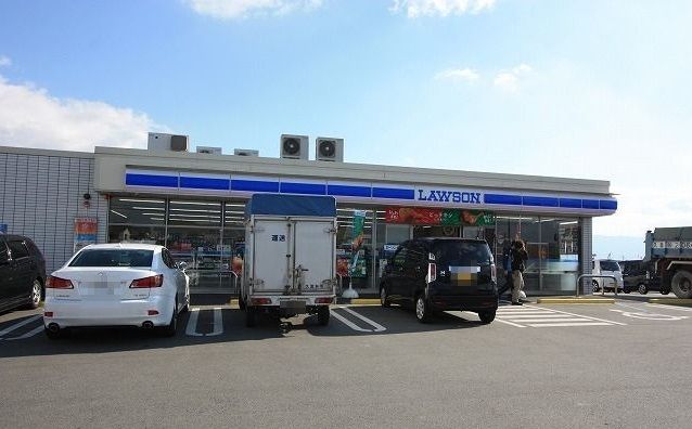 コンビニ　ローソン甘木店（コンビニ）まで400m