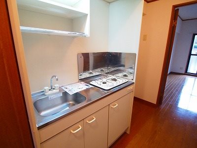 キッチン　2口コンロが備わっています。