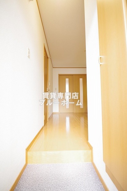 玄関　明るい玄関ですね！