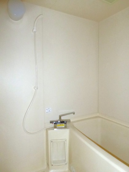 バス・シャワールーム　他号室のお写真です