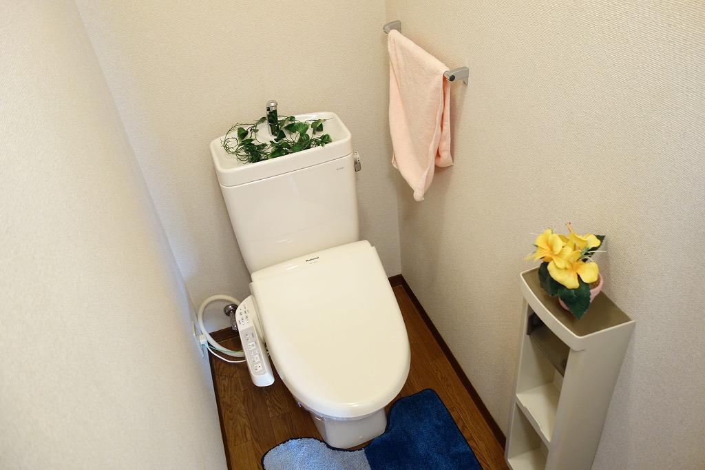 トイレ　ウォシュレット付の洋式トイレです♪
