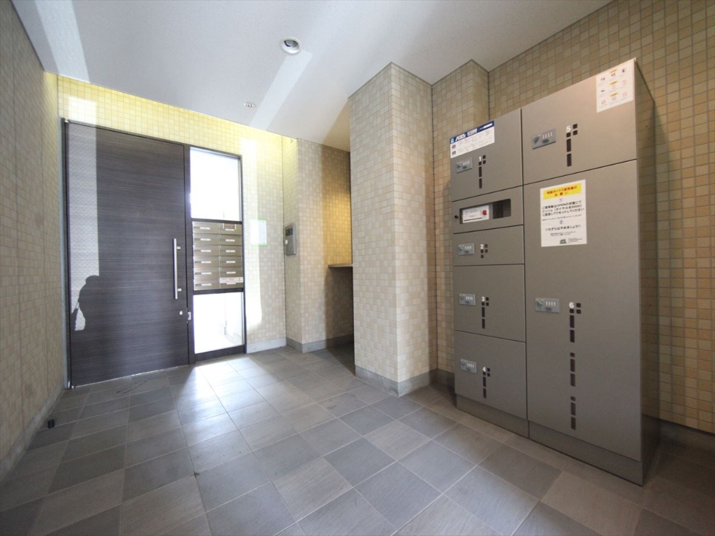 エントランス　エントランス　オートロック　宅配ＢＯＸ