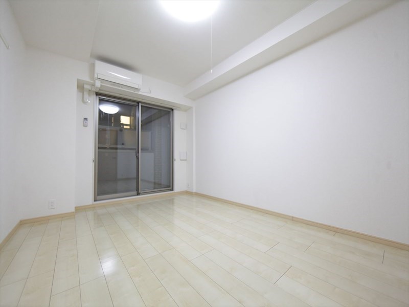 その他部屋・スペース　洋室8.7帖　エアコン完備　南面バルコニー