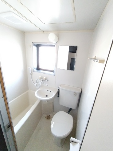 バス・シャワールーム　バストイレ併設