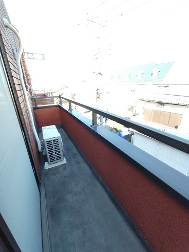 バルコニー　洗濯機置き場