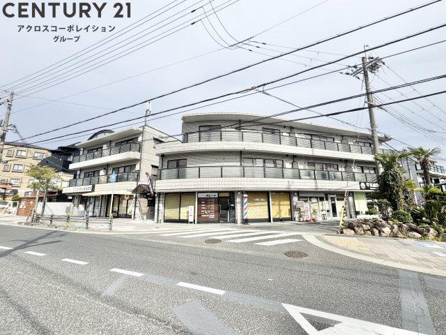 建物外観　敷地内に駐輪場があります