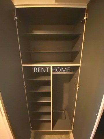 玄関　シューズボックスあります