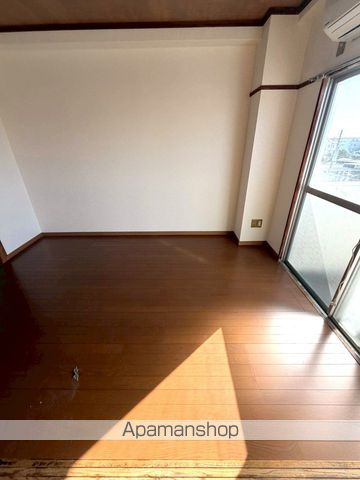 ベルヴィーユ大淀の居間写真