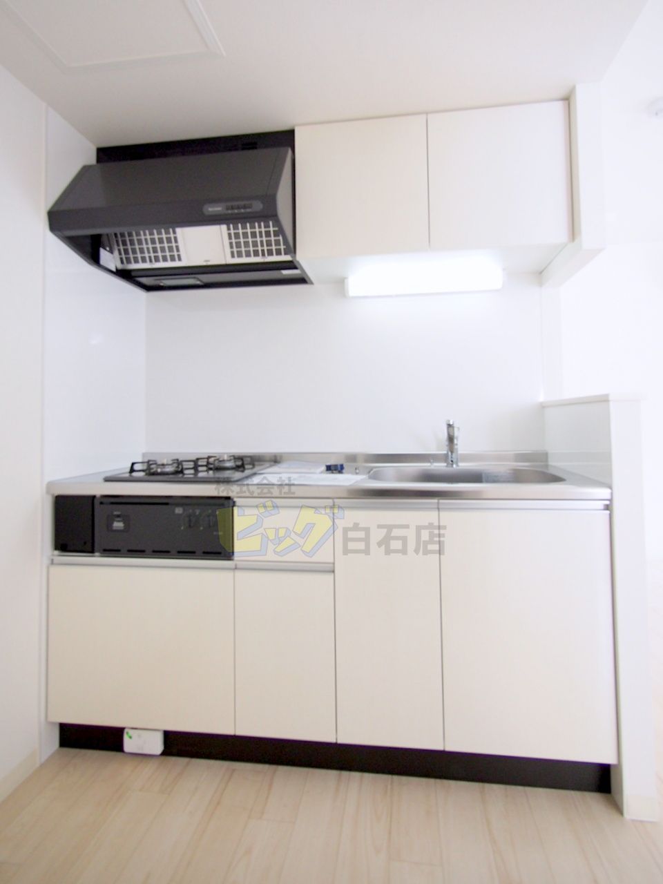 キッチン　人気の独立式システムキッチンです♪