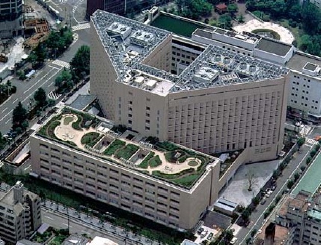 スーパー　miniピアゴ　八丁堀１丁目店（スーパー）まで399m