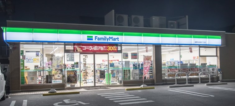 コンビニ　ファミリーマート 瑞穂弥富通店（コンビニ）まで1824m