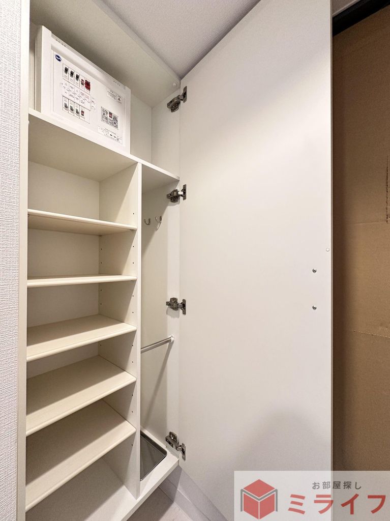 玄関　同建物・同仕様イメージ