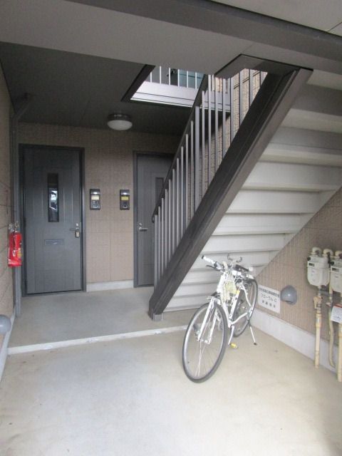 エントランス　★お部屋探しは株式会社タウンハウジング東京まで★