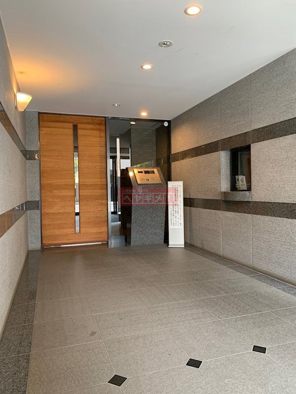 エントランス　エントランス