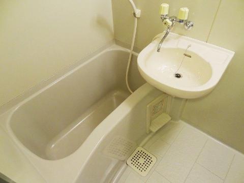 バス・シャワールーム　浴室