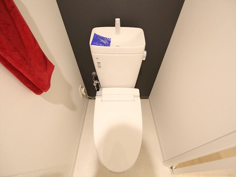 トイレ　温水洗浄暖房便座付トイレ