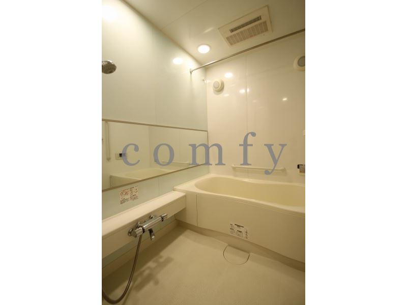 バス・シャワールーム　浴室乾燥・追焚き機能付きバス