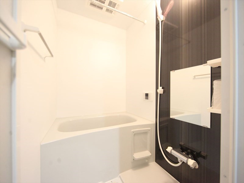 バス・シャワールーム　追い焚き・オートバス機能付お風呂