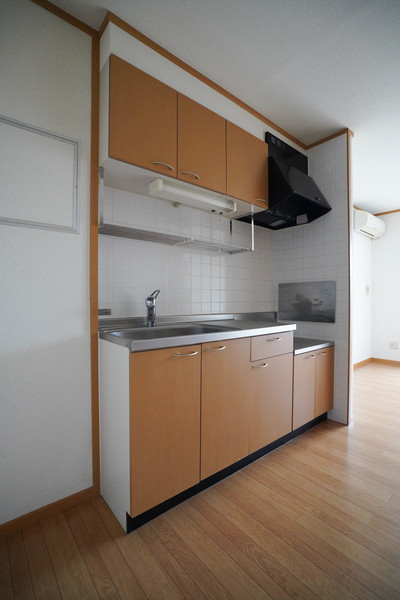 キッチン　同じ敷地内の別の部屋