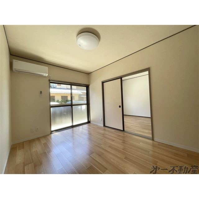 居室・リビング　洋室１