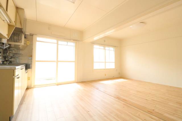 居室・リビング　明るいリビング♪