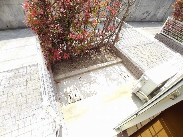 バルコニー　※写真を準備中のため、同シリーズの別室写真をご参照下さい。