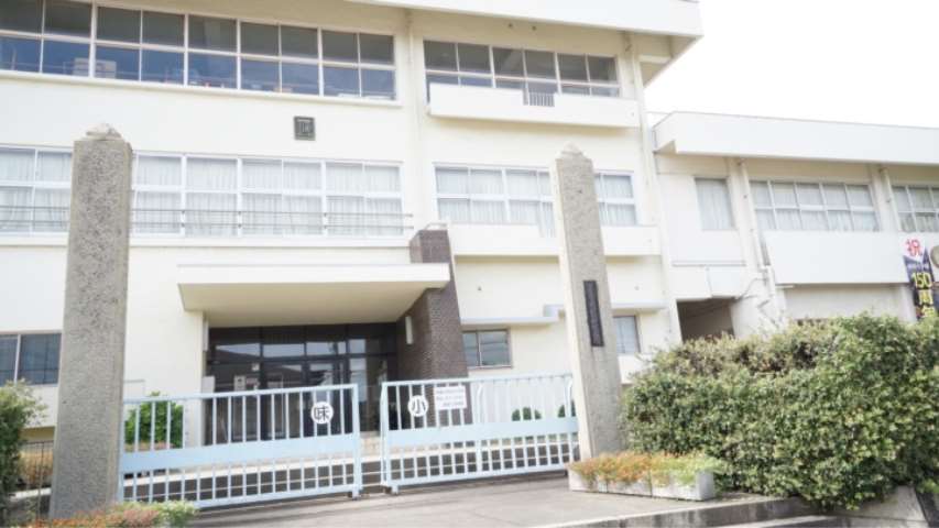 小学校　倉敷市立味野小学校（小学校）まで5497m