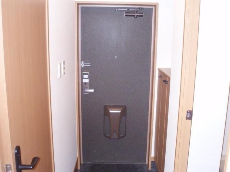 玄関　図面と現状に相違がある場合には現状を優先